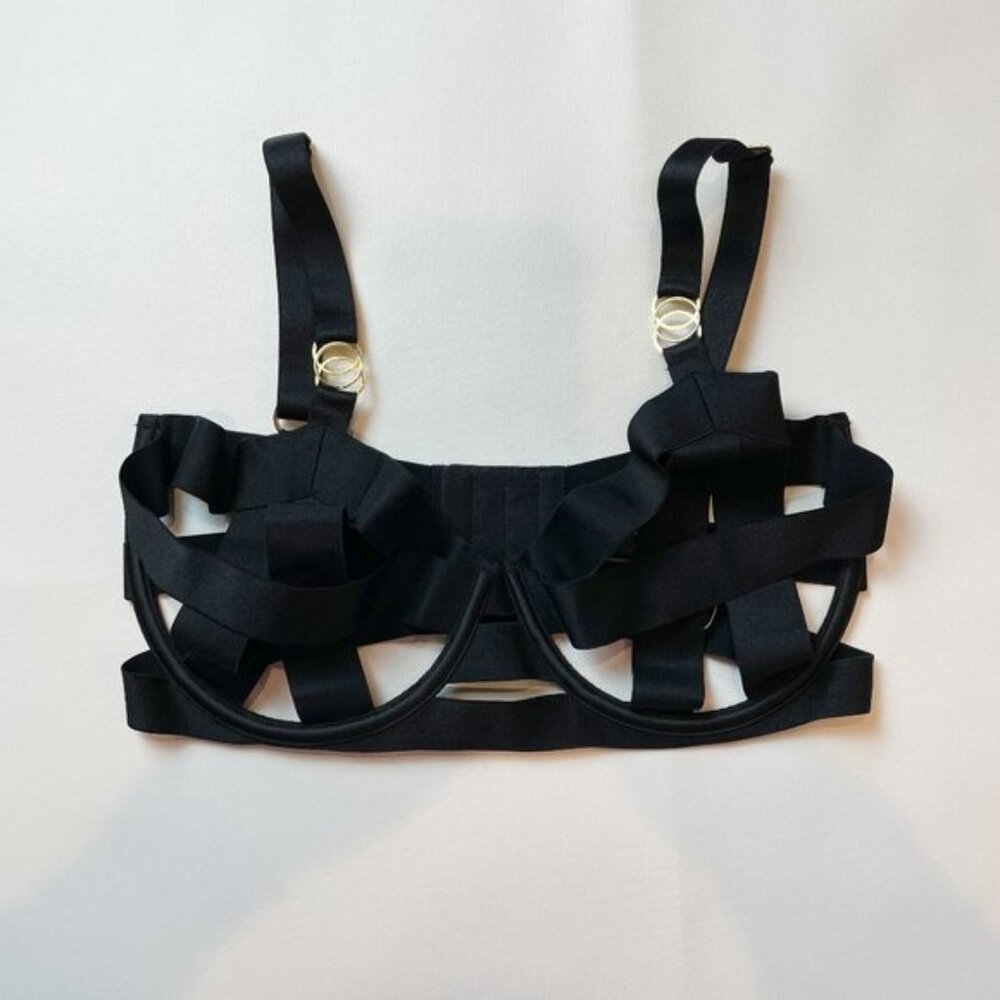 NWOT Victoria's Secret Bra 34DDD Unlined Balconet Strappy Banded Black B1429